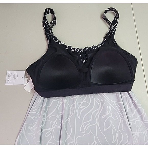Sunsets Escape Black and white Tankini Swimsuit Top Sz 14 Vacation Resort wear - Picture 9 of 9